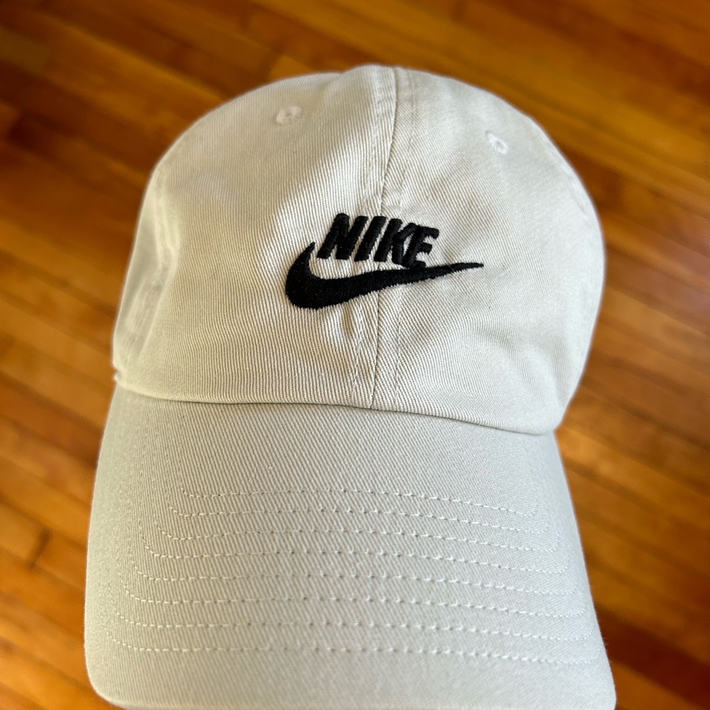 Nike dad hat